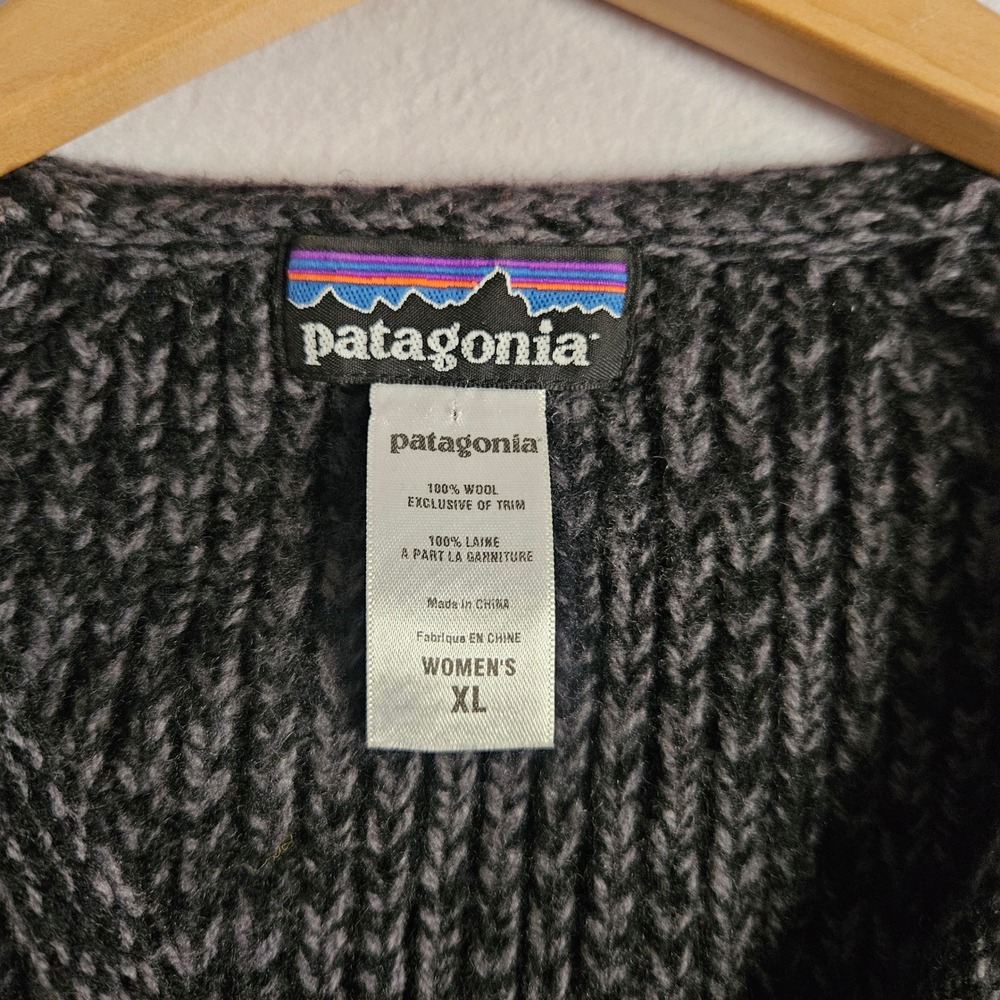 Patagonia Womens XL Gray 100% Wool Chunky Knit Snap Front Cardigan Sweater 51100 - Picture 2 of 12